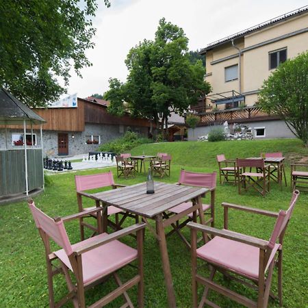 Hotel Klub Zlata Ribica Jesenice Exterior foto