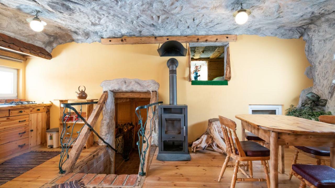 Hotel Klub Zlata Ribica Jesenice Exterior foto